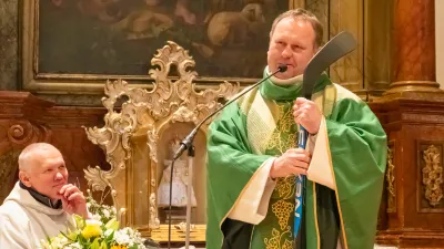 „Je potřeba dostávat víru a evangelium více do krve a dělit se o ně i mimo naše kostely a domovy,“ říká P. Miloš Mičánek